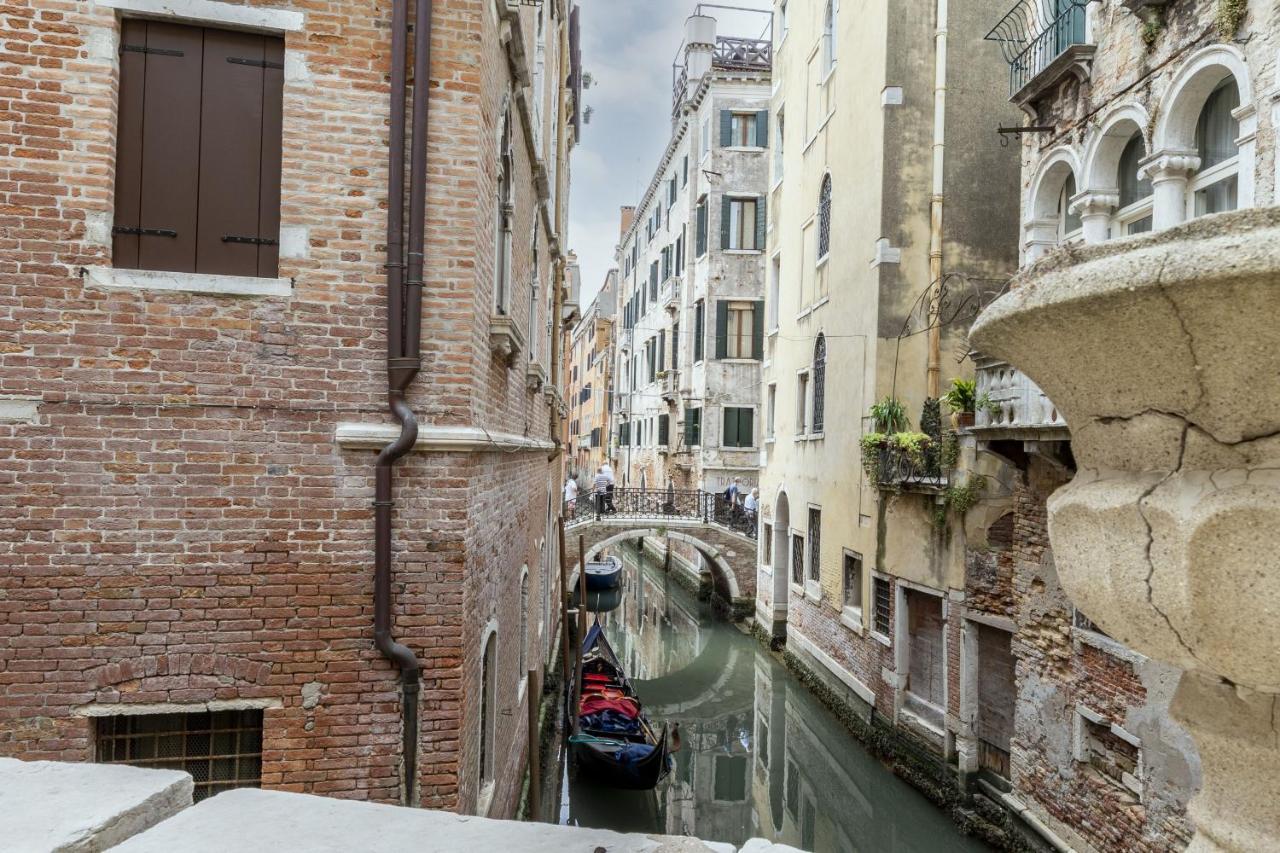 Gondola Luxury - Campo Santi Filippo E Giacomo By Wonderful Italy Venetië Buitenkant foto
