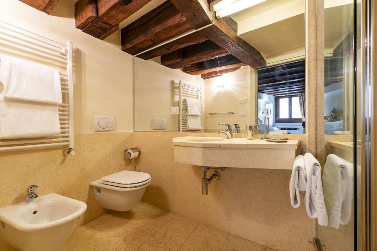 Gondola Luxury - Campo Santi Filippo E Giacomo By Wonderful Italy Venetië Buitenkant foto