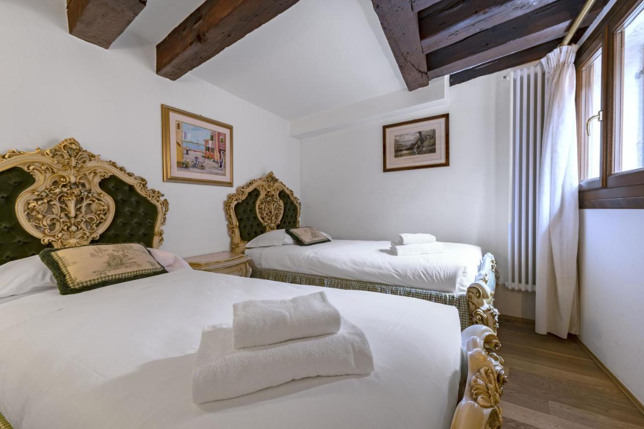 Gondola Luxury - Campo Santi Filippo E Giacomo By Wonderful Italy Venetië Buitenkant foto
