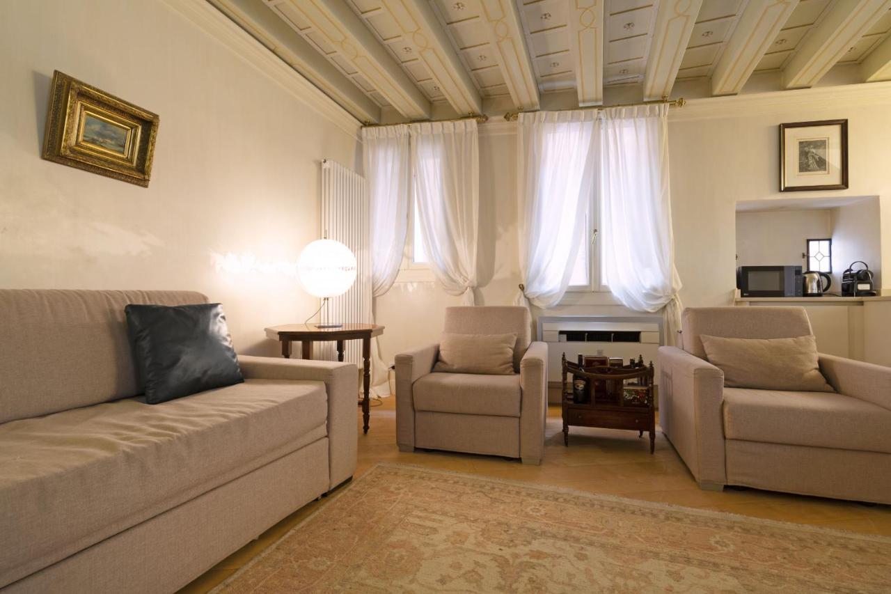 Gondola Luxury - Campo Santi Filippo E Giacomo By Wonderful Italy Venetië Buitenkant foto