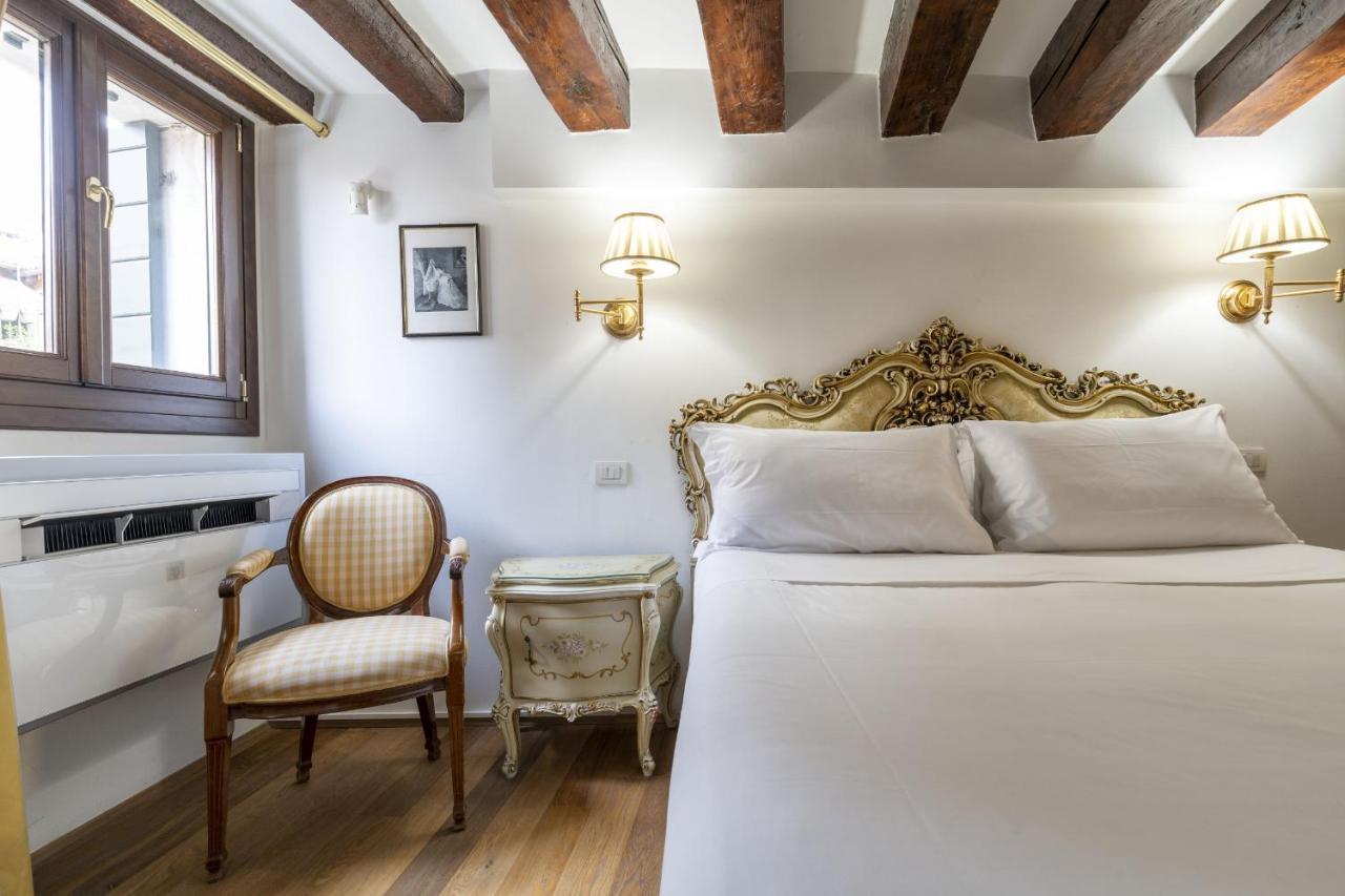 Gondola Luxury - Campo Santi Filippo E Giacomo By Wonderful Italy Venetië Buitenkant foto