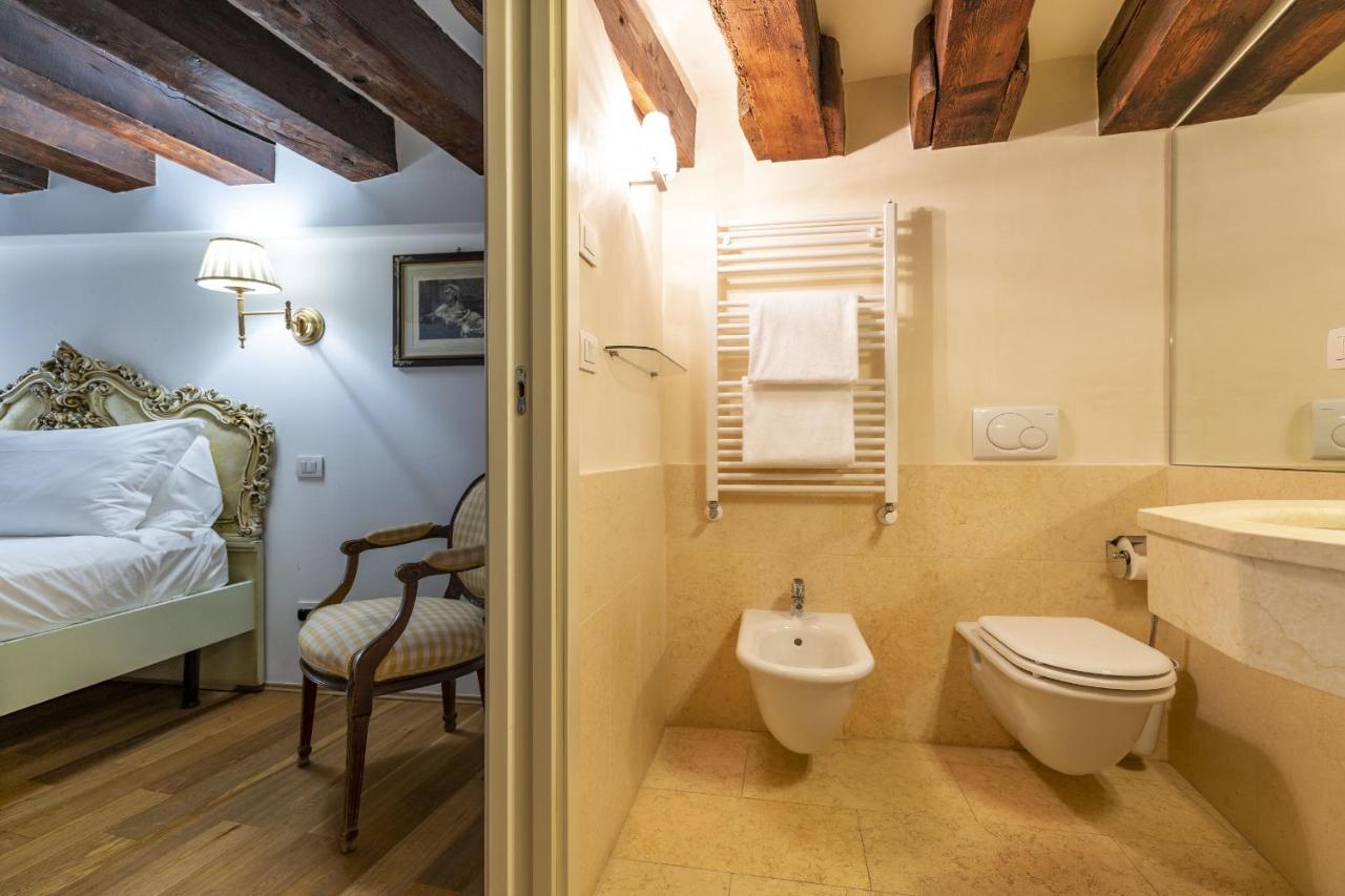 Gondola Luxury - Campo Santi Filippo E Giacomo By Wonderful Italy Venetië Buitenkant foto
